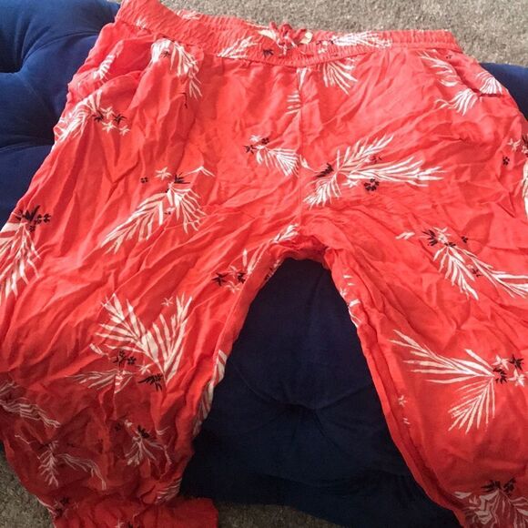 Floral palazzo pants​ - Picture 2 of 3